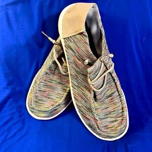 Very lightweight grey multicoloured shoes